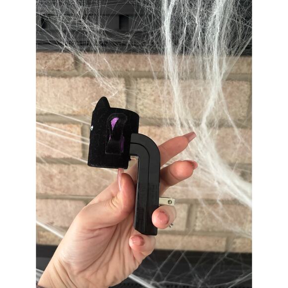 Bath & Body Works Black Velvet Bat Wallflower Plug In Halloween Home Fragrance - Picture 3 of 6